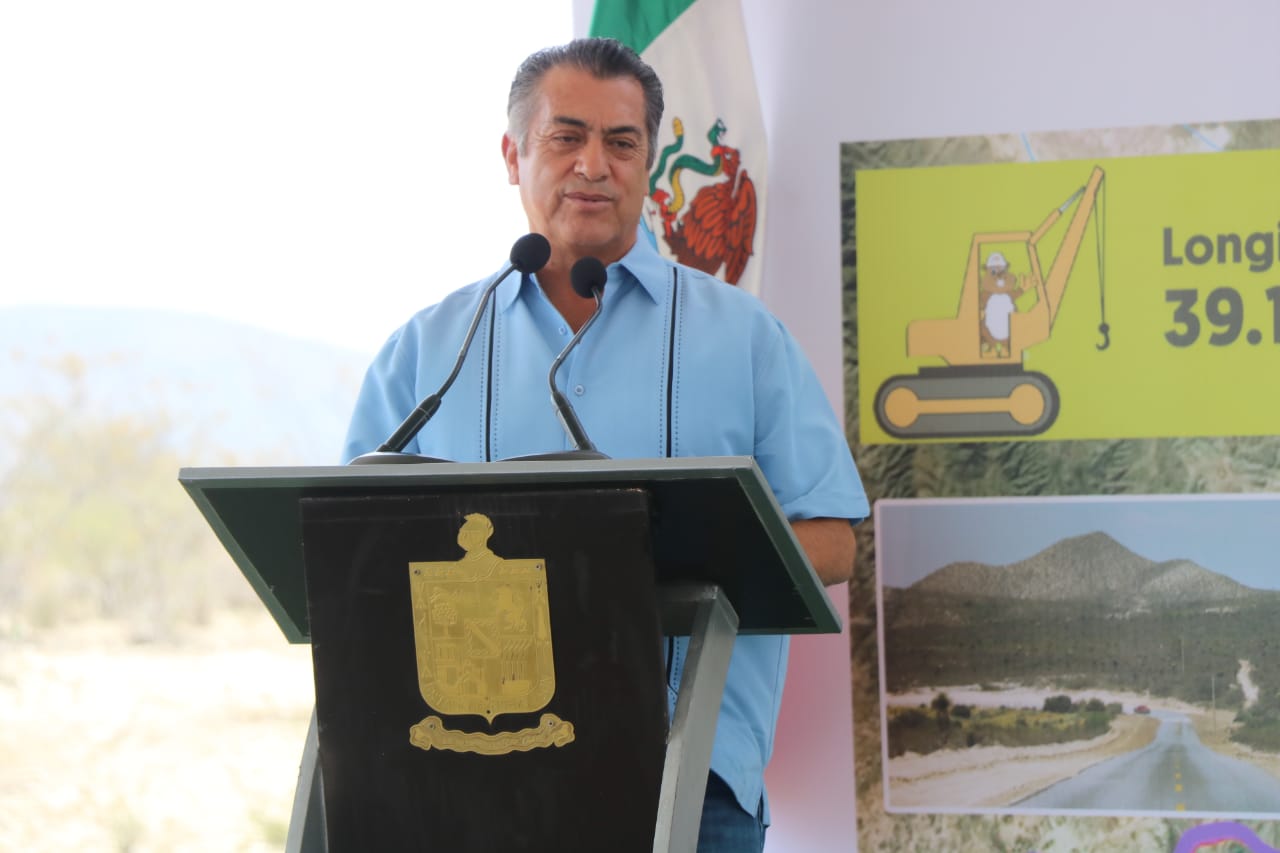 Jaime Rodríguez Calderón en una gira de trabajo en el municipio de Galeana. Foto: Orlando Maldonado