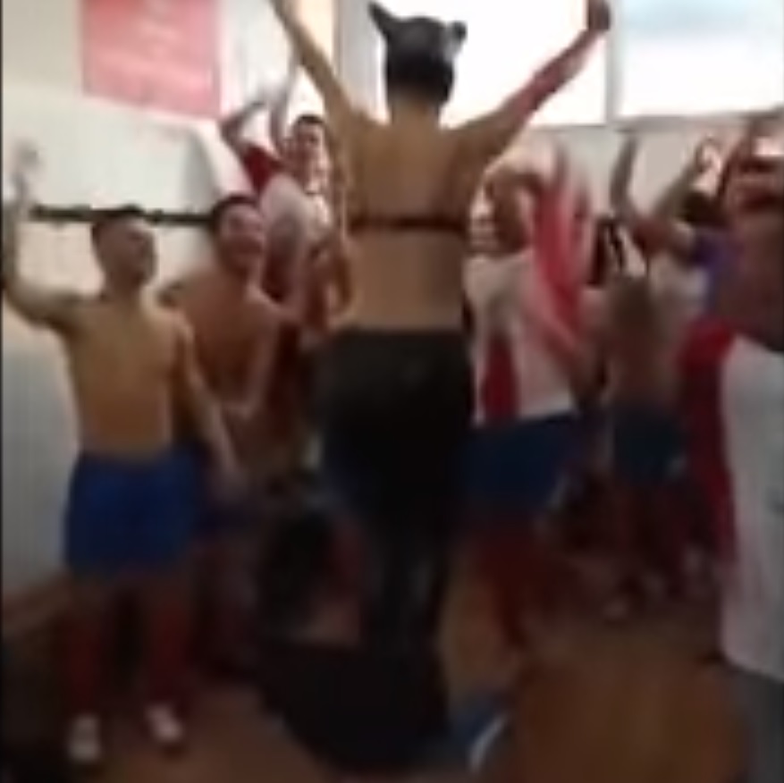Stripper en el vestuario del Club Esportiu Llançà (Especial)