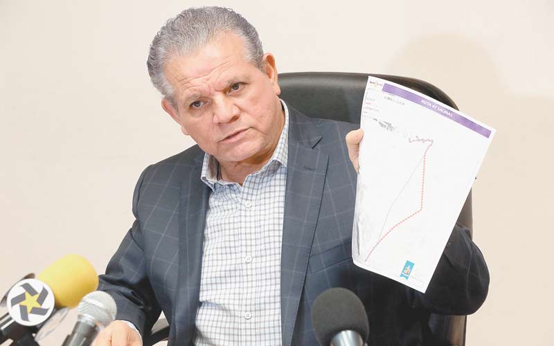 El titular de la AET dijo que seguirá en el cargo hasta que el mandatario estatal lo remueva. (LEONEL ROCHA/ARCHIVO)