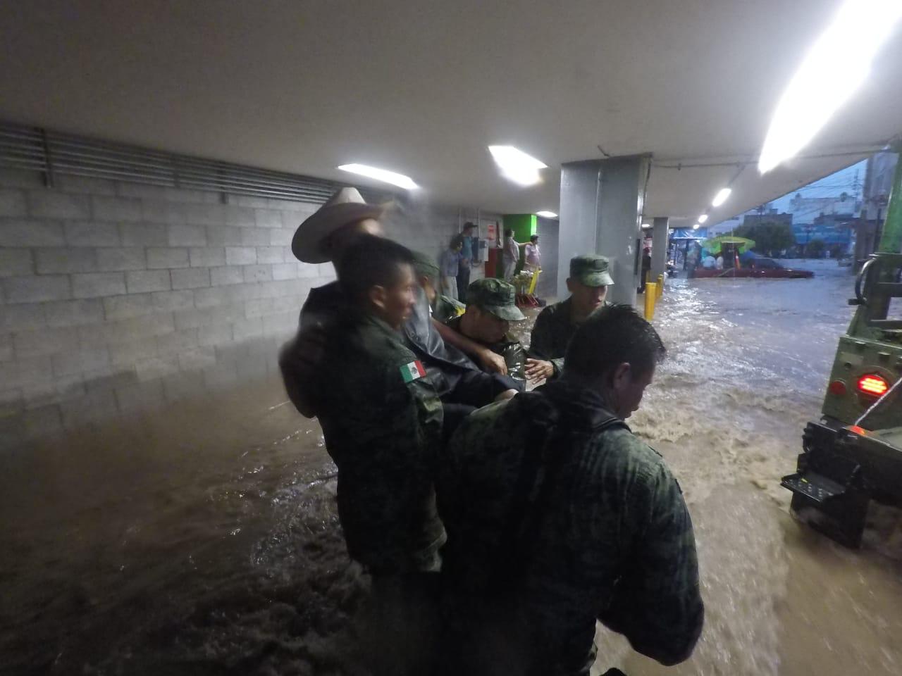 La emergencia ocasionó inundación la zona centro de la ciudad. (Rocío López)