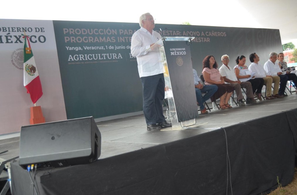 El secretario de Agricultura, Víctor Villalobos Arámbula. (Twitter | @vmva1950)