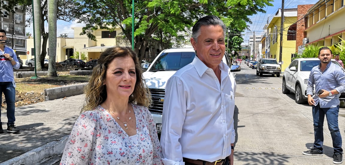Alcalde de Tampico Jesús Nader y esposa, en la votación de este 2 de junio (Foto/José Palma)