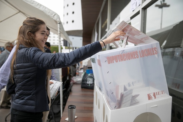 Las autoridades lograron instalar una casilla en Tijuana, luego de recuperar el material electoral/Cuartoscuro.