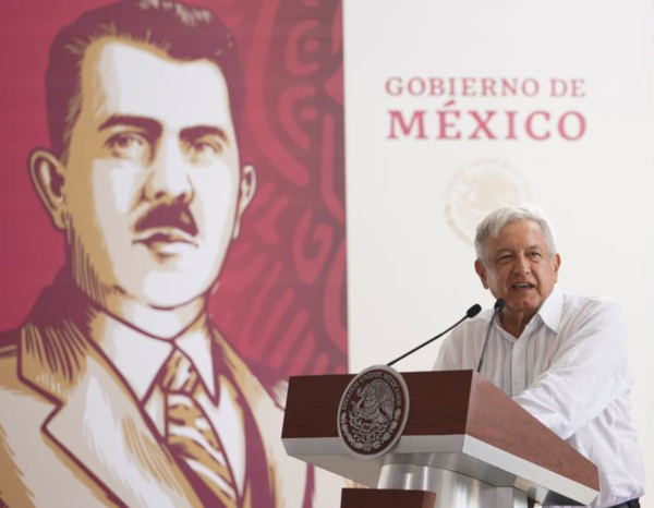En el inicio de obras de la refinería de Dos Bocas, el presidente López Obrador afirmó que México es amigo del pueblo de EU. |Foto: Especial