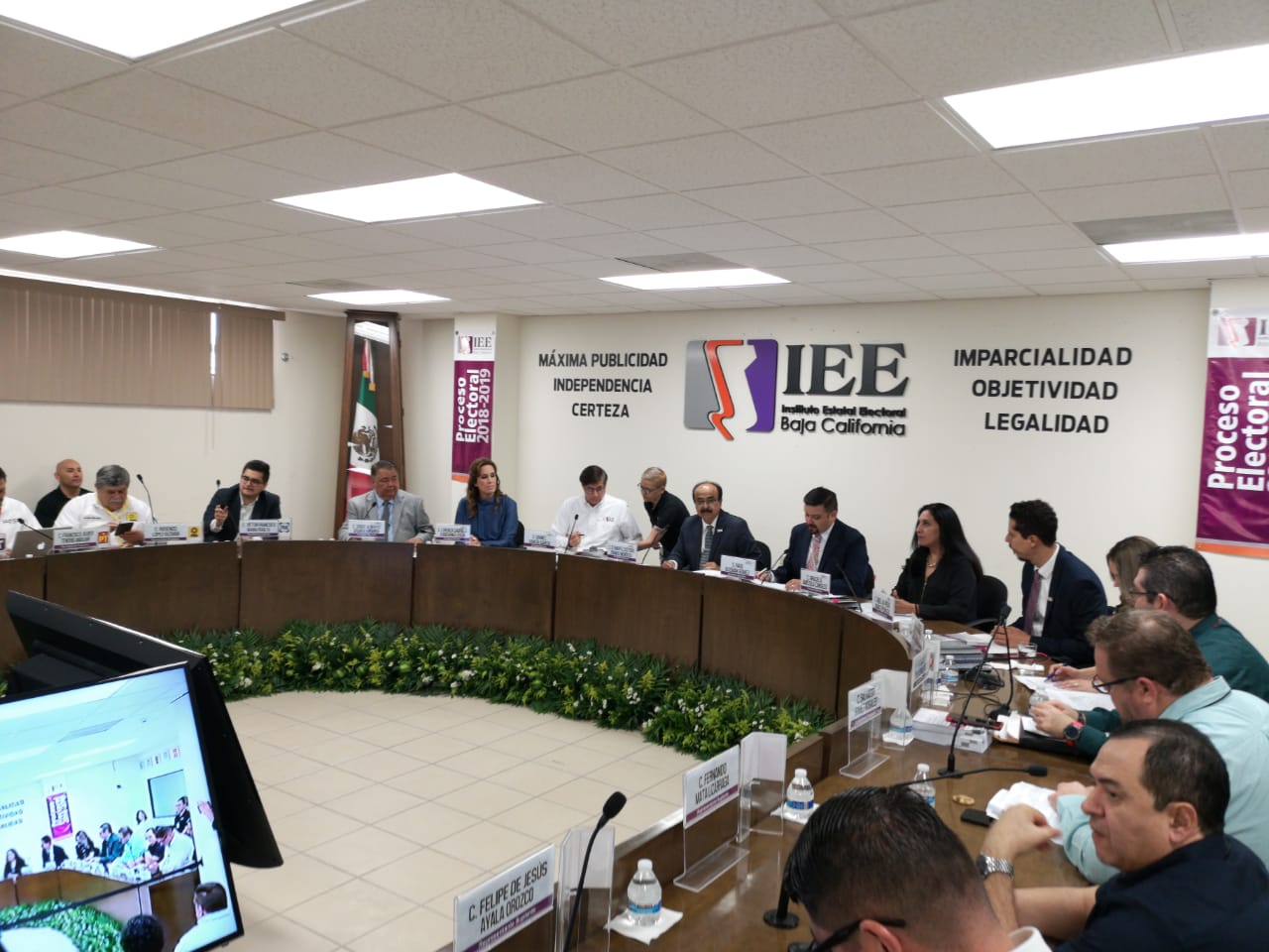 Sesión extraordinaria del consejo electoral de Baja California (Omar Brito)