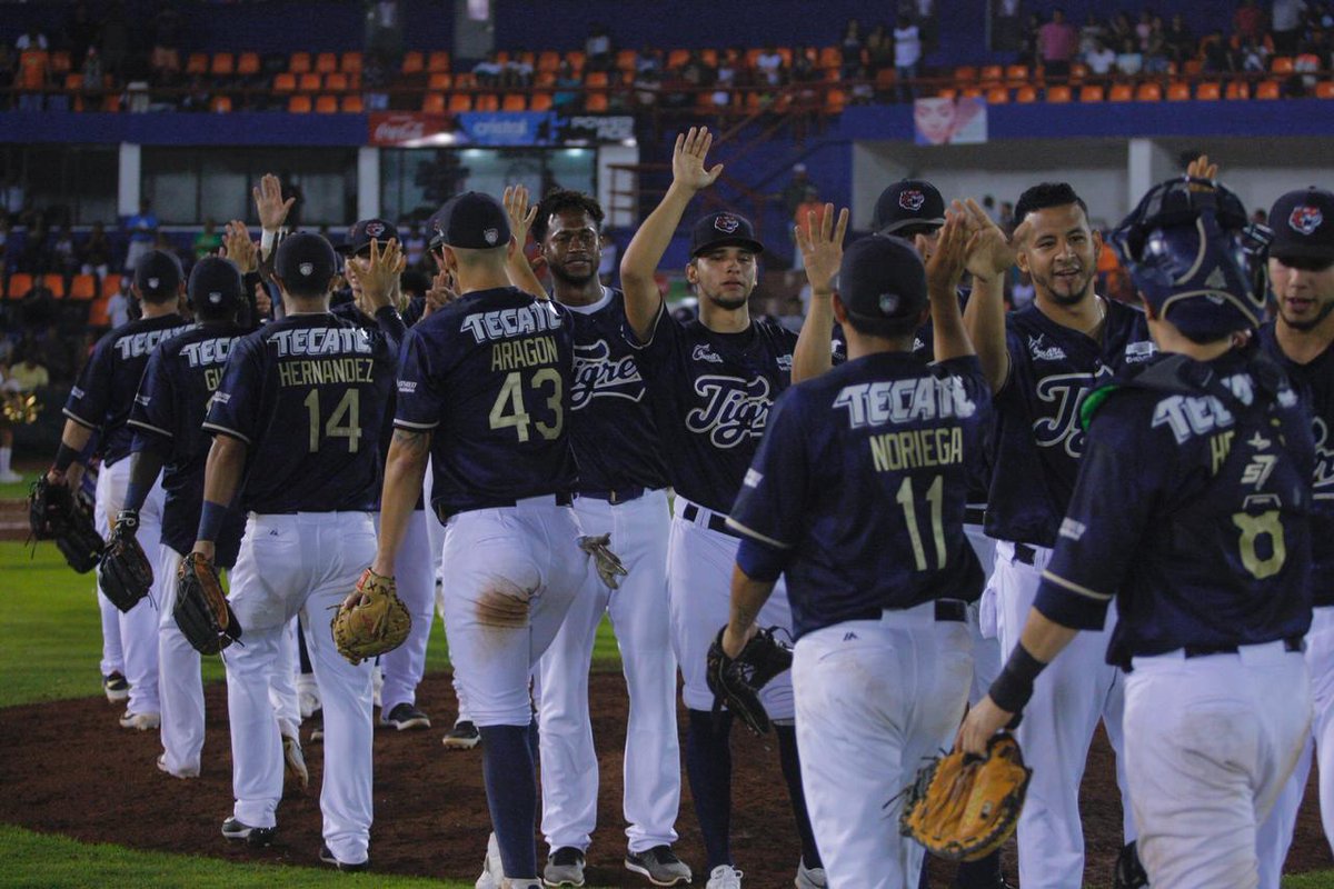 Tigres de Quintana Roo vencen a Diablos Rojos y se llevan la Guerra Civil en el Beto Ávila (Twitter @tigresqroficial)