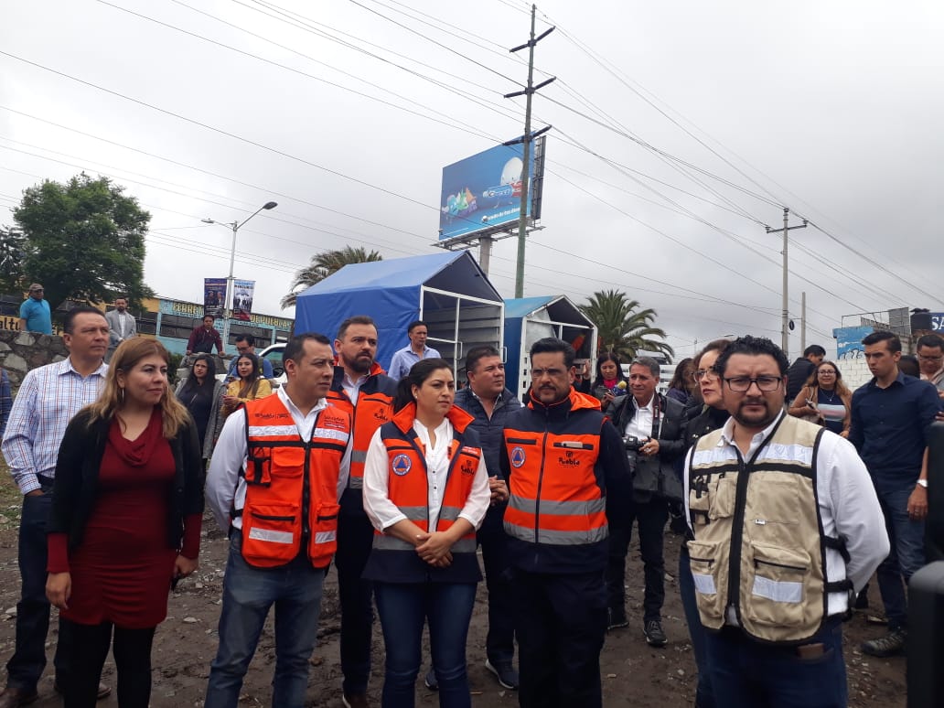 Claudia Rivera Vivanco realizó un recorrido por la zona para supervisar los trabajos (Rafael González)