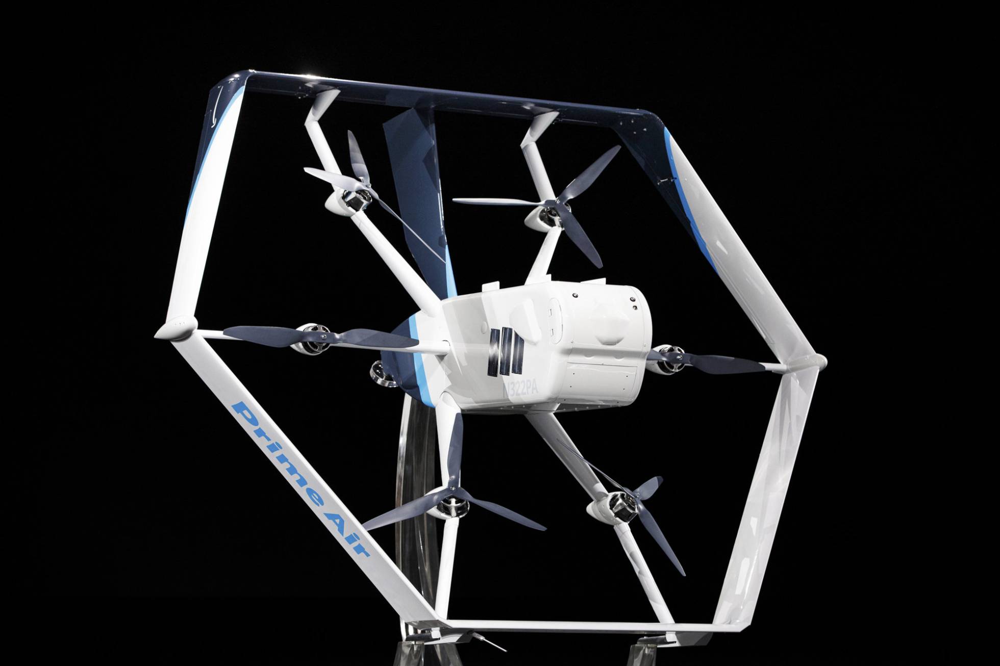 Amazon promete con su nuevo dron entregas más seguras (Especial).
