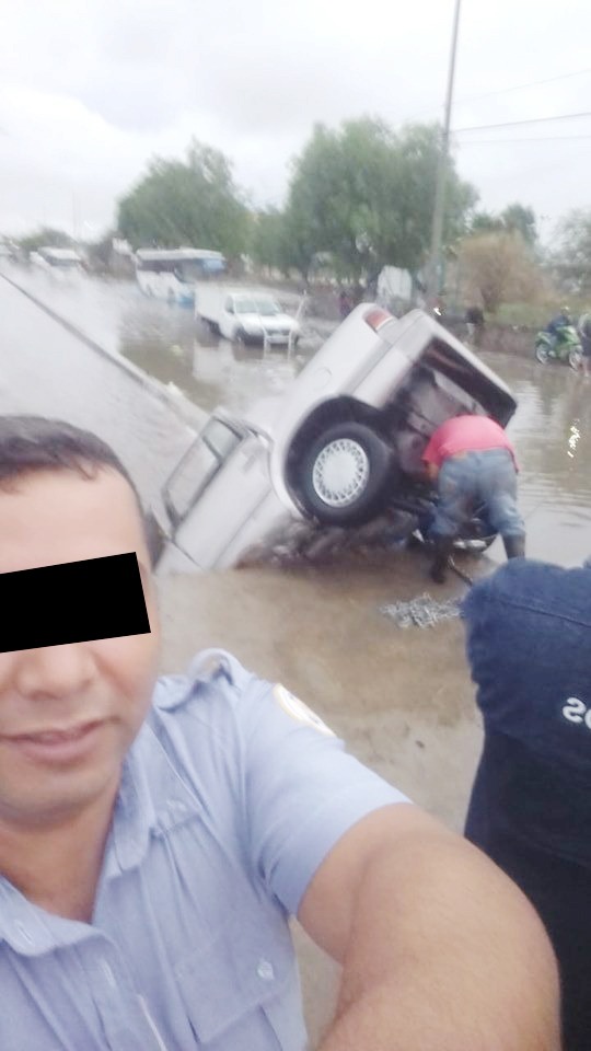 La fotografía del oficial comenzó a circular en redes sociales
