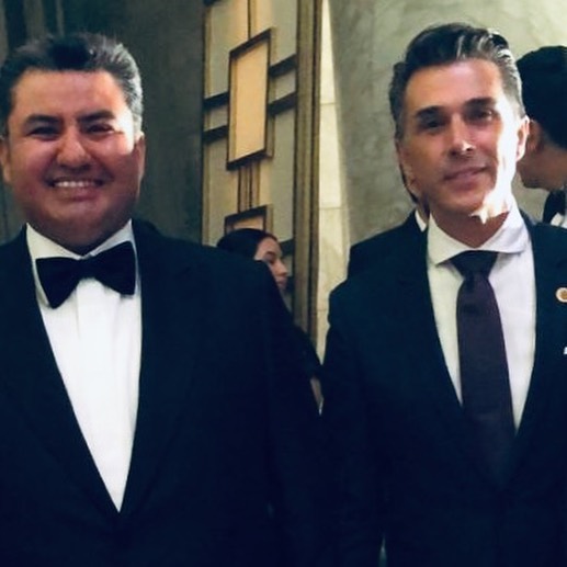 Naasón Joaquín García, el líder de La Luz del Mundo, junto al diputado de Morena, Sergio Mayer. (Instagram | sergiomayerb)