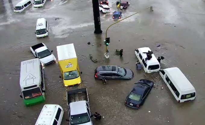 Algunas zonas registraron inundaciones. (Especial)