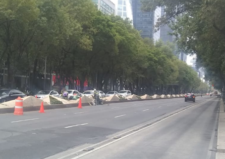 Los manifestantes reabrieron la circulación en Reforma, tras bloquear por dos horas. | Twitter @OVIALCDMX