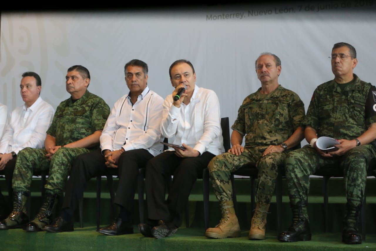 Gobernadores del noreste se mostraron a favor de la postura del Presidente frente a la amenaza de Estados Unidos de aumentar los aranceles.Foto: Leone