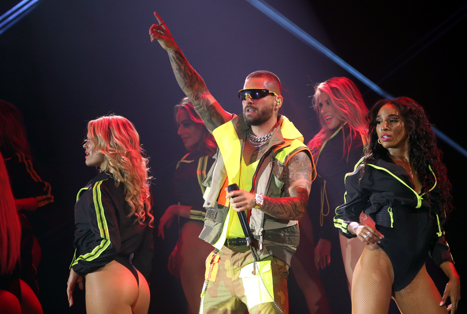 Al inicio del show, Maluma fue acompañado por un grupo de bailarinas. (Martín Piña)