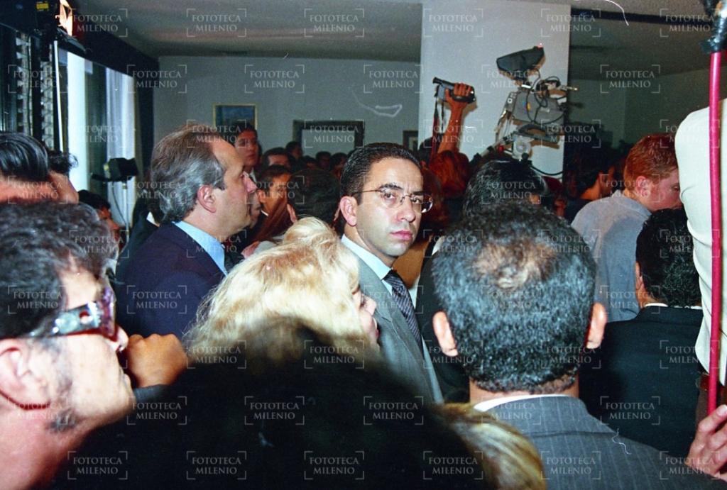 Políticos como Javier Lozano estuvieron presentes durante el funeral del conductor de Una Tras Otra. (Fototeca Milenio)