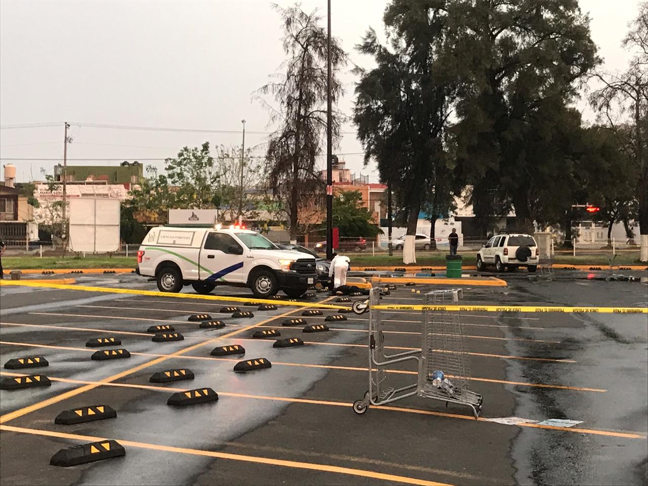 Ejecutan a un hombre a las afueras de un restaurante. (Elsa Martha Gutiérrez)