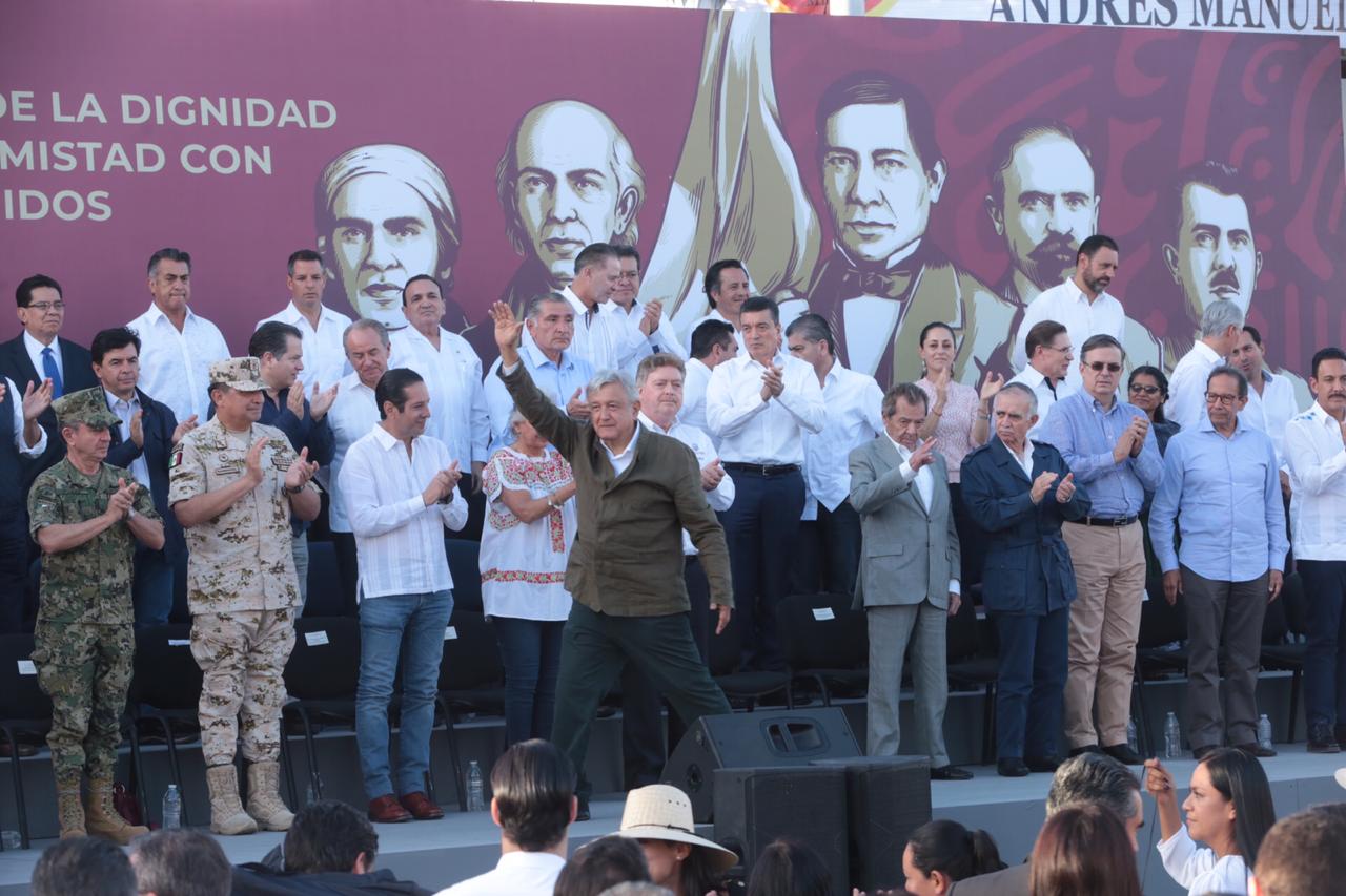 El presidente López Obrador durante el Acto de Unidad en defensa de la Dignidad Nacional (Jesús Quintanar)