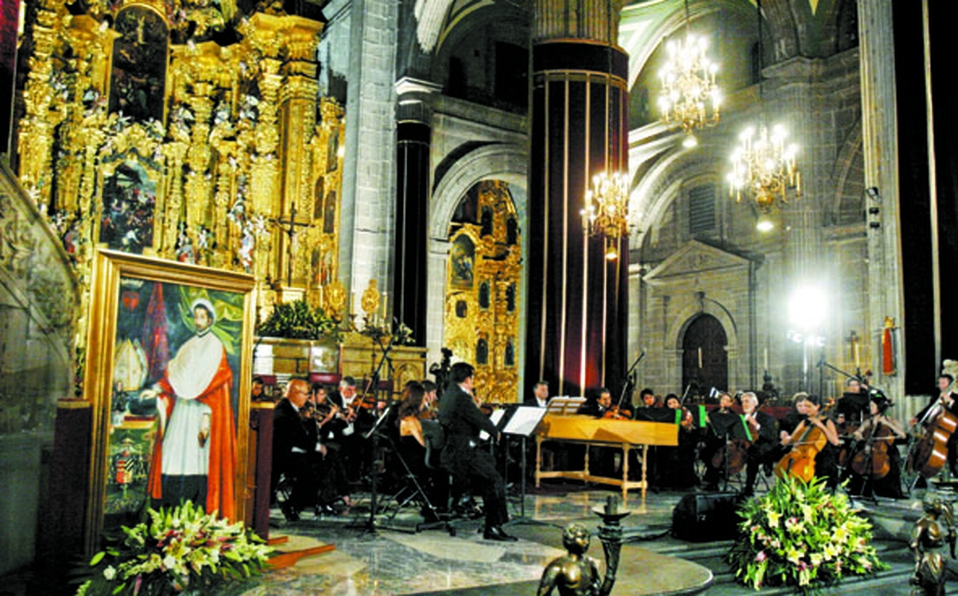 estudiantes siguen adelante con sus estudios en música