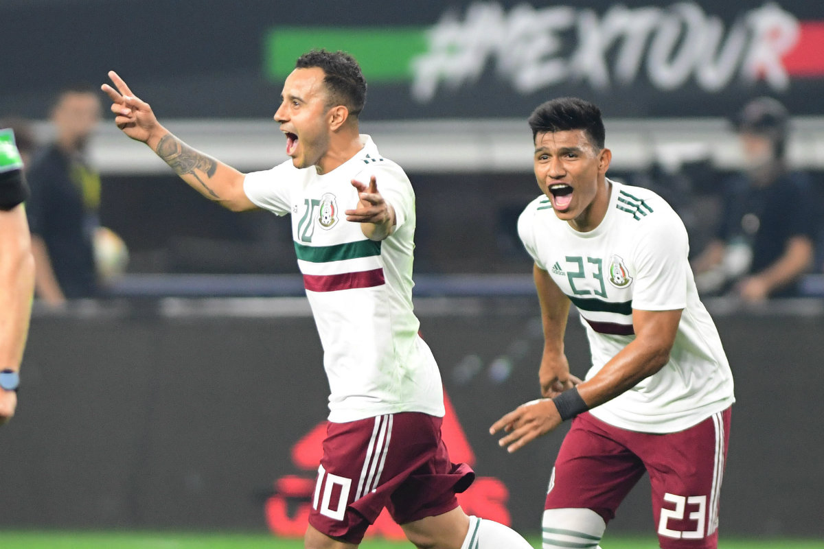 Luis Montes marcó un golazo de tiro libre para México en el duelo ante Ecuador (Mexsport)
