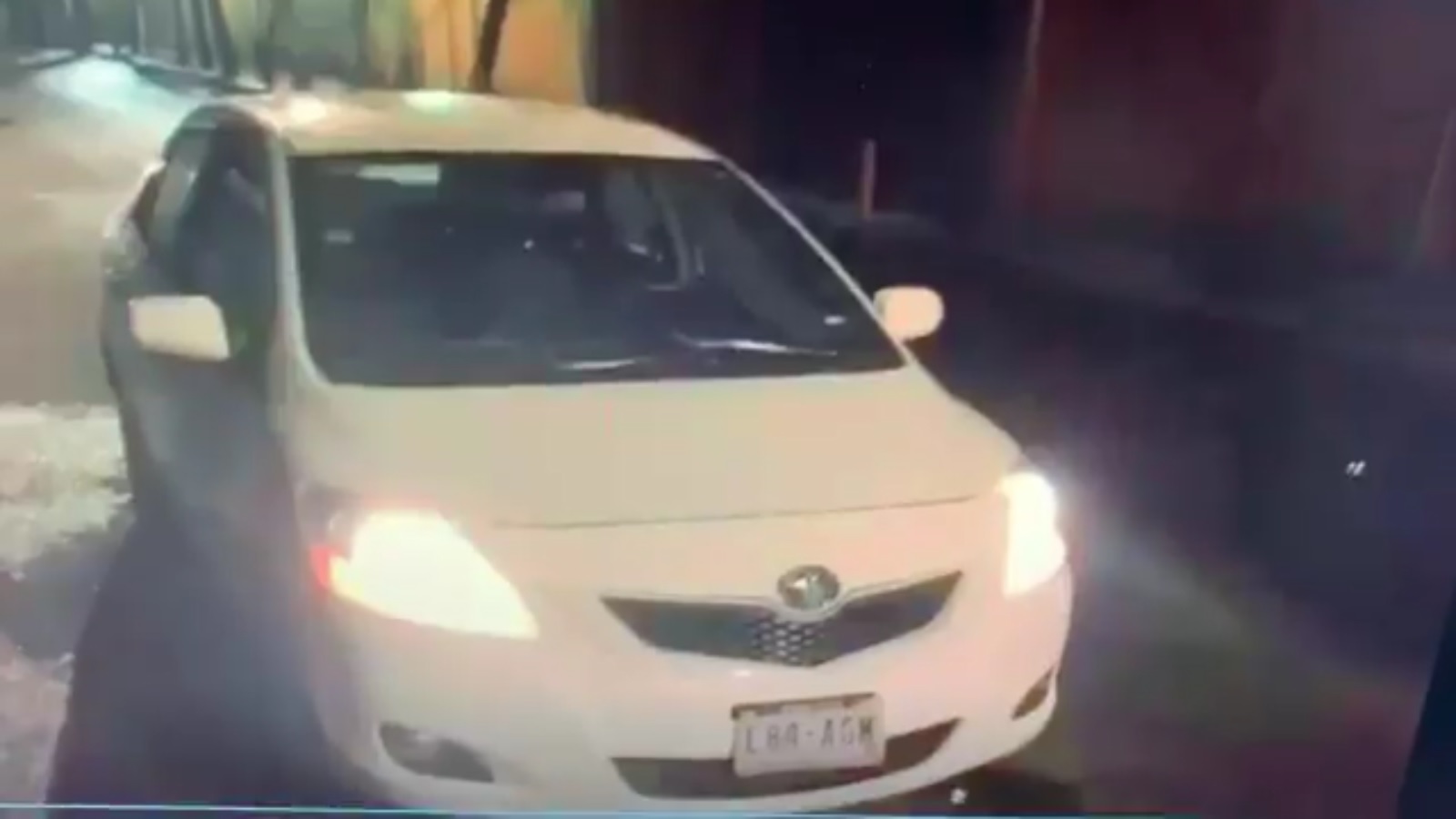 Auto de Norberto hallado en calzada Acoxpa y Viaducto Tlalpan. (Captura de video)
