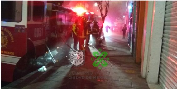 El incendio es cerca del Eje Central. (Tomada de @OVIALCDMX)