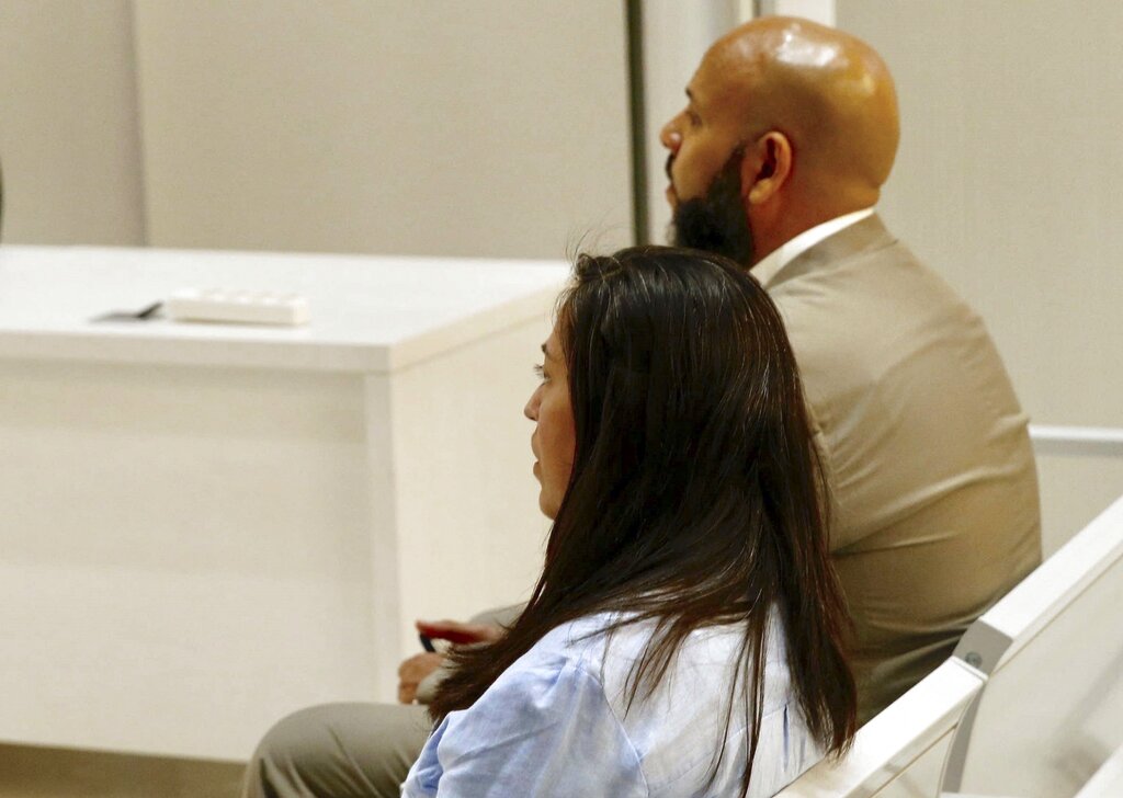 El alto tribunal rechazó absolver al matrimonio, pero quiso que Zaghanane y Reyna fueran juzgados de nuevo. AP