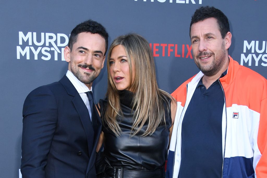 Luis Gerardo Méndez y Jennifer Aniston apoyan el boicot a Georgia por ley antiaborto (AFP)