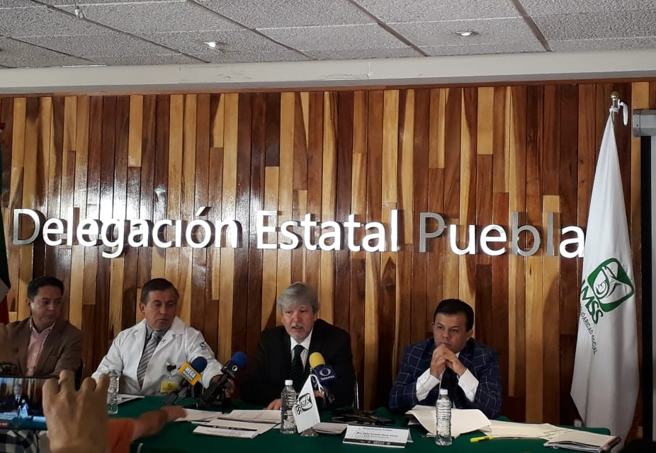 Anuncian nuevos hospitales para Puebla (Rafael González)