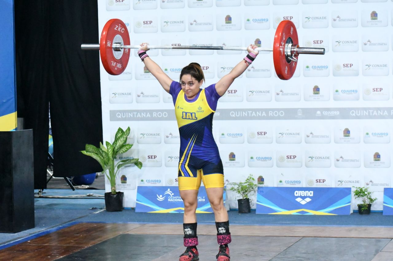 En total, Jalisco sumó 15 de oro, nueve de plata y dos de bronce en el primer día de competencia. (Cortesía)