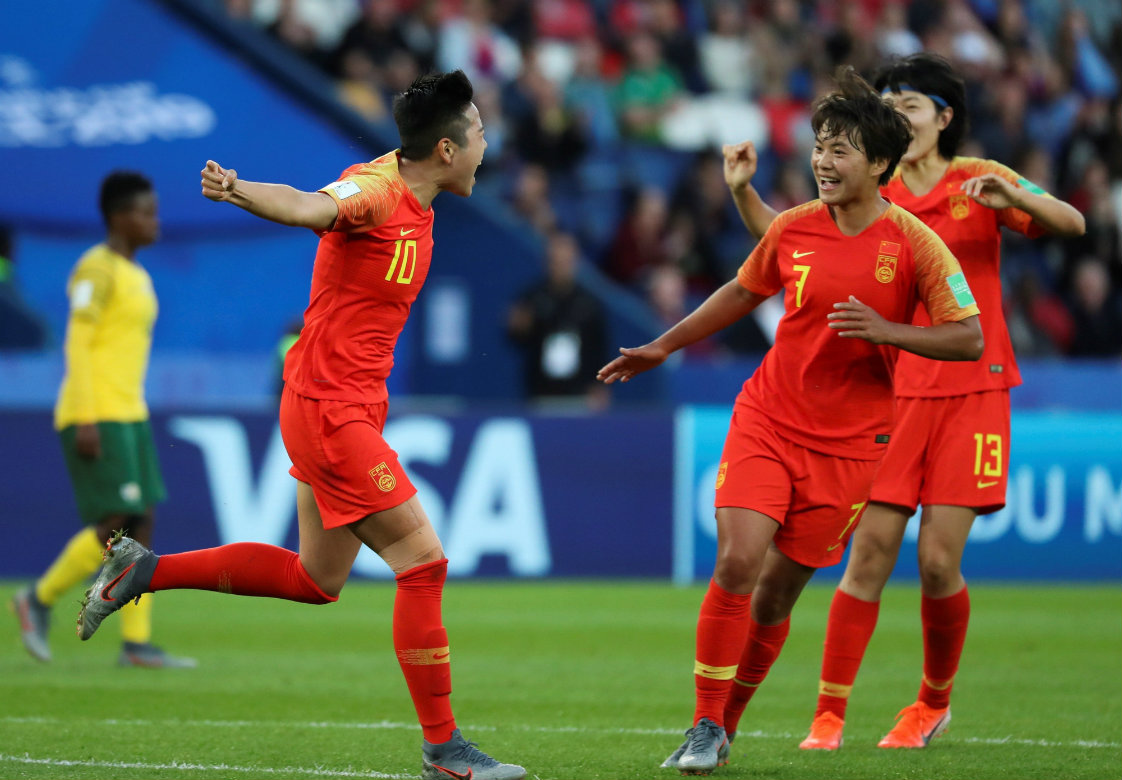 China vence a Sudáfrica y empata a España en puntos (EFE)