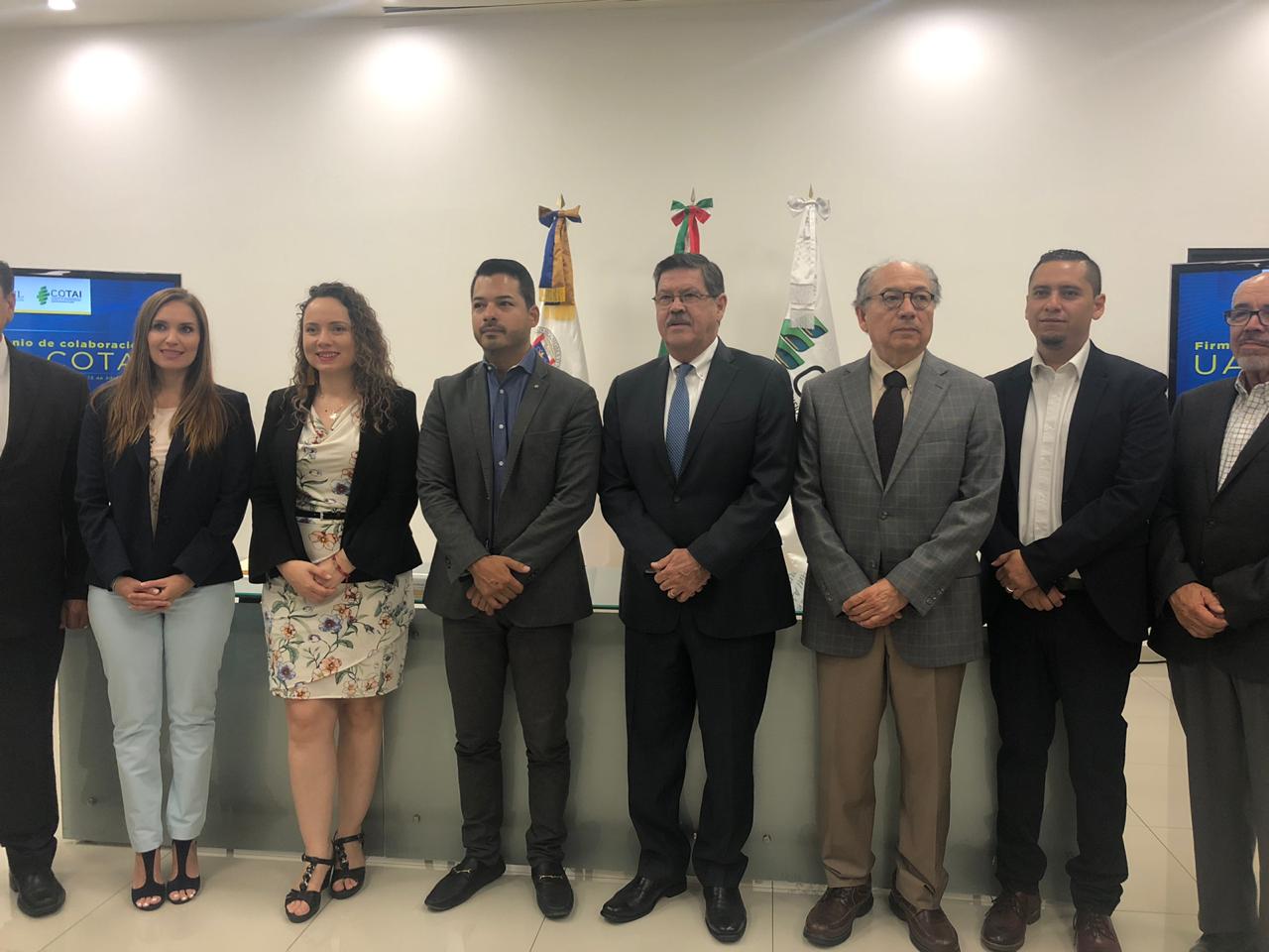 La firma del convenio se llevó a cabo en la Torre Administrativa de Rectoría. Foto: Victoria Félix
