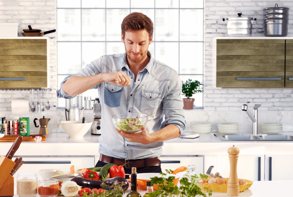 Es importante comer sano para evitar enfermedades crónicas (Shutterstock).