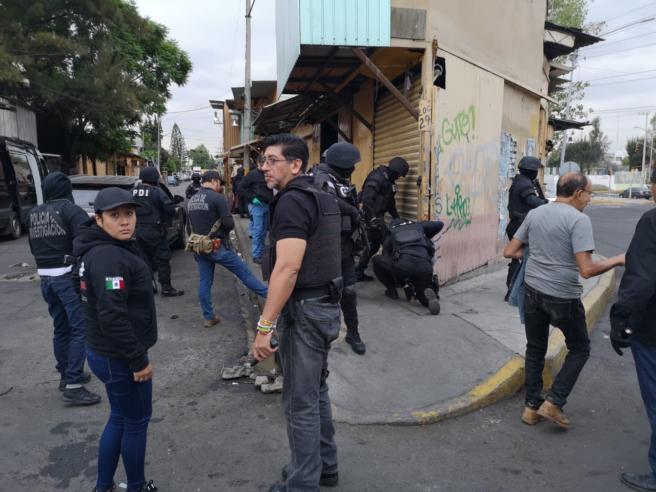 En el operativo participaron agentes de la Policía de Investigación. / César Velazquez
