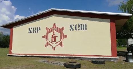 El pantel educativo está ubicado en el ejido San Rafael a unos 20 kilómetros de Linares. Foto: Especial