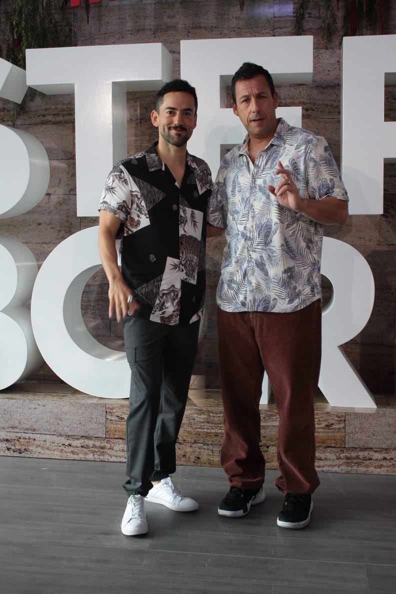 Adam Sandler y Luis Gerardo Méndez (Alfonso Manzano)