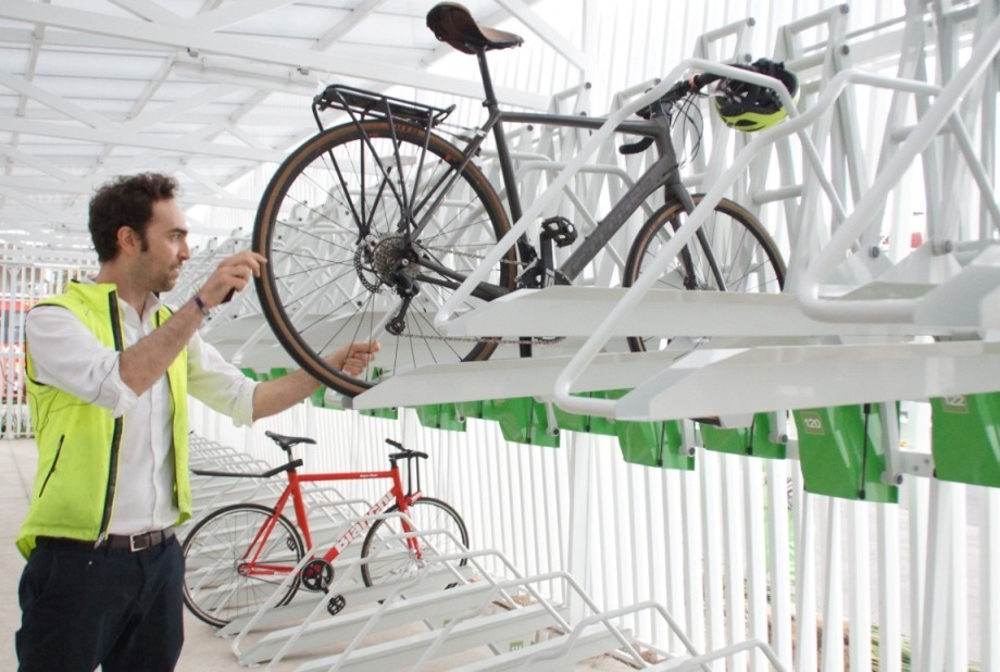 El biciestacionamiento tiene lugar para almacenar 128 bicicletas. | Especial