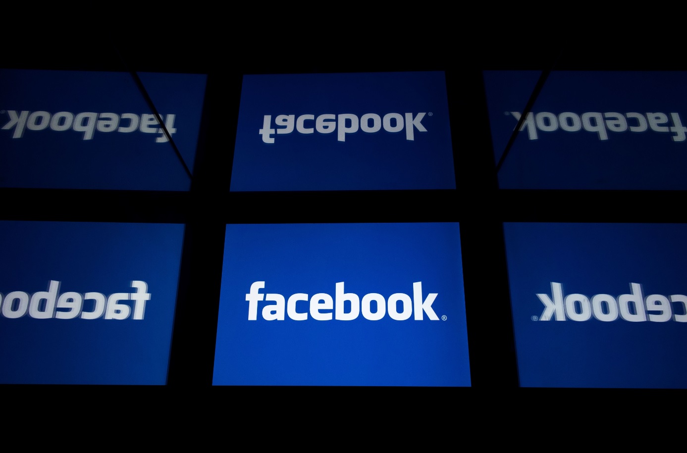 Facebook fichó a Ed Bowles, directivo del banco británico Standard Chartered, ante el próximo lanzamiento de su criptomoneda (AFP)