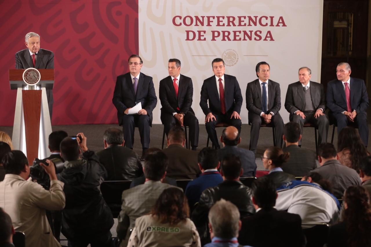 Los gobernadores del sureste respaldaron el plan de migración de AMLO/Jesús Quintanar.