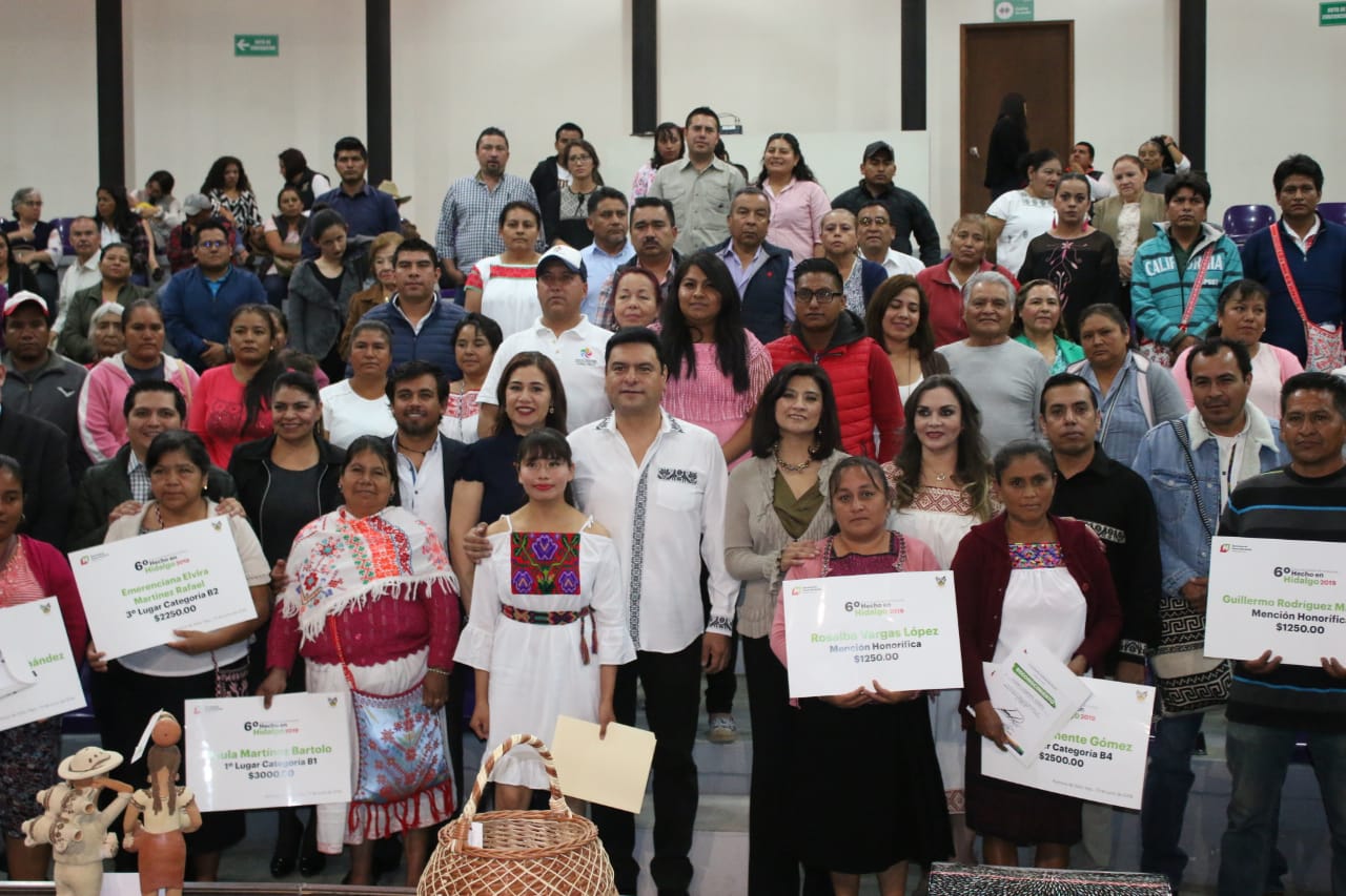 Las ramas artesanales participantes fueron alfarería y cerámica, textiles, fibras vegetales, talla en madera, entre otras.