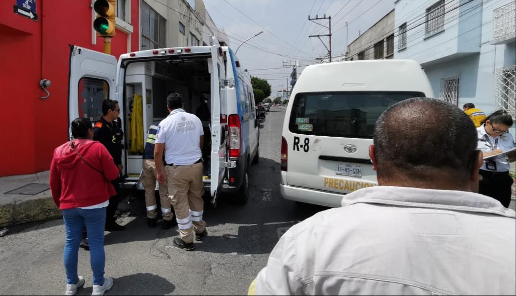Choca combi contra una camioneta (Andrés Sánchez)