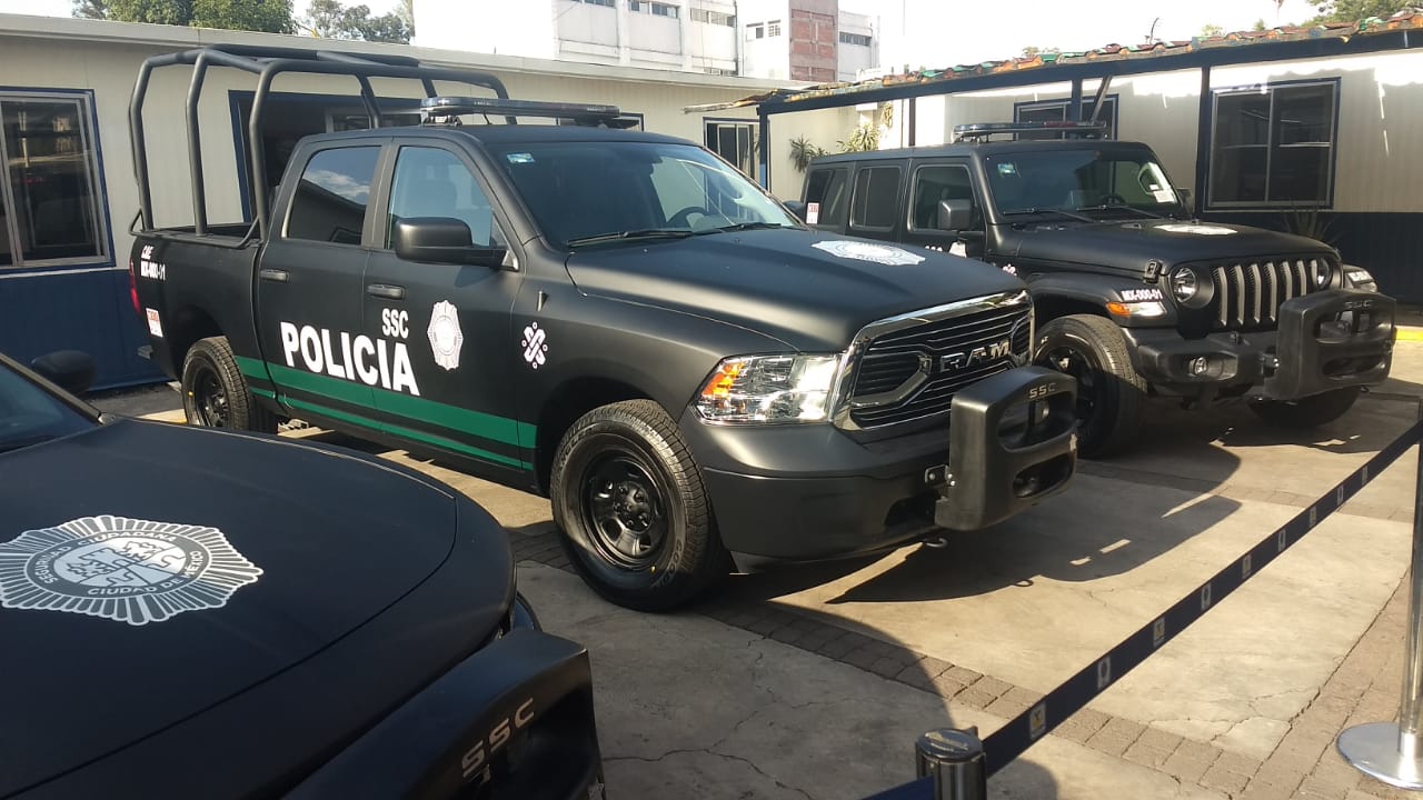 Patrullas y equipo del Comando de Operaciones Especiales y de la Unidad Táctica de Auxilio a la Población. / Especial