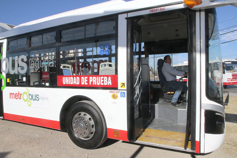 Los usuarios que ingresen de Gómez a Torreón, deberán pagar pasaje para el Metrobús. (Manuel Guadarrama)