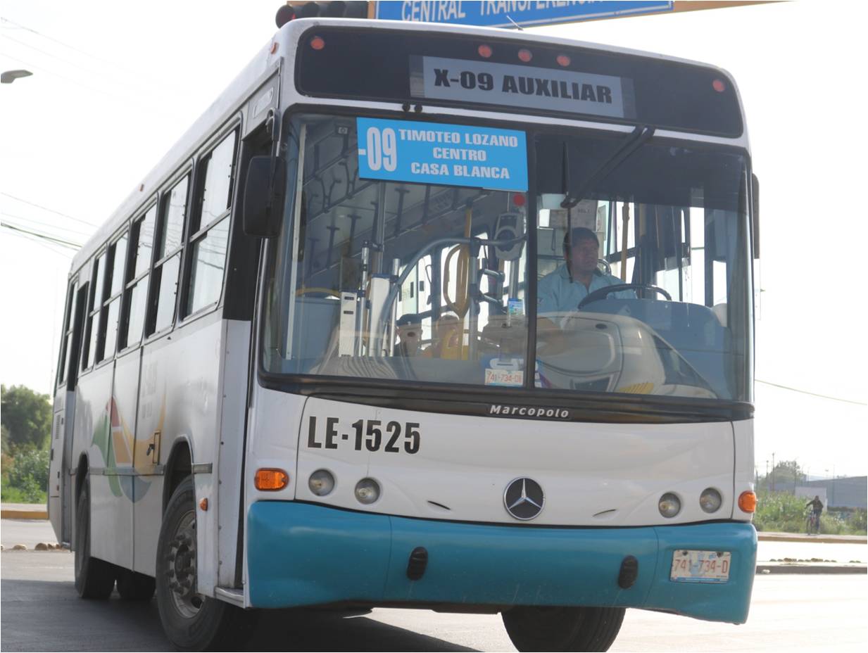 Usuarios de transporte molestos por insuficiencia en rutas de camión