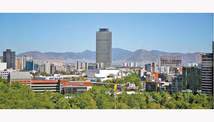 La agencia considera que los cambios en la política energética conllevan riesgos para la perspectiva fiscal de México. Ariana Pérez