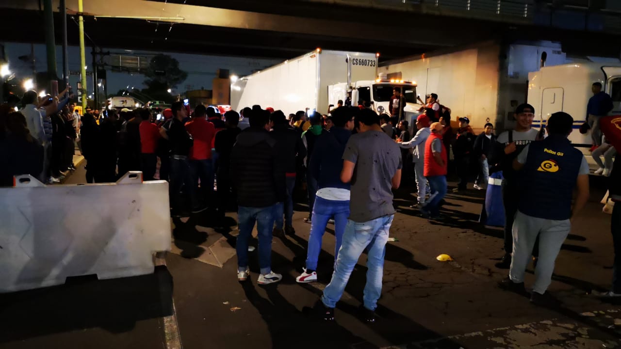 El bloqueo en el Eje 3 Sur y Eje 3 Oriente. (Gabriel Ortega)