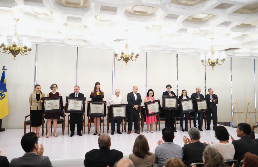 La ceremonia de entrega se llevó a cabo ayer en Casa Jalisco (Especial).
