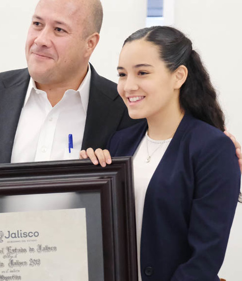 Es campeona mundial de Taekwondo
Poomsae 2018 y forma parte de la
selección estatal desde 2014, y de la
selección nacional desde 2016. Ha sido
campeona centroamericana, J.C.C.
Barranquilla, Colombia 2018, campeona
Panamericana, entre otros títulos.