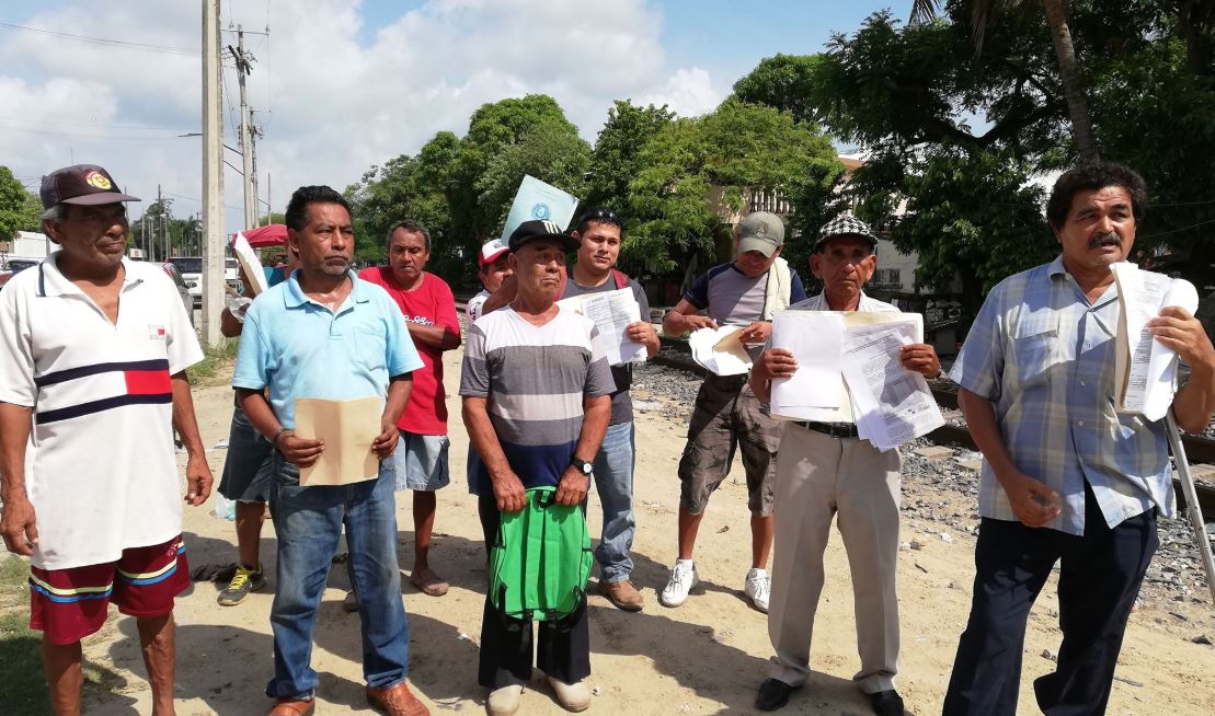 Pescadores exigen indemnización (Foto/Joaquín López)
