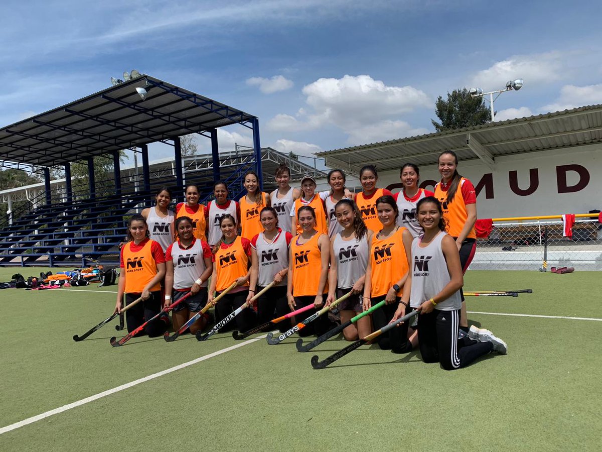 Tri femenil de hockey sobre pasto (@SrPlay1)