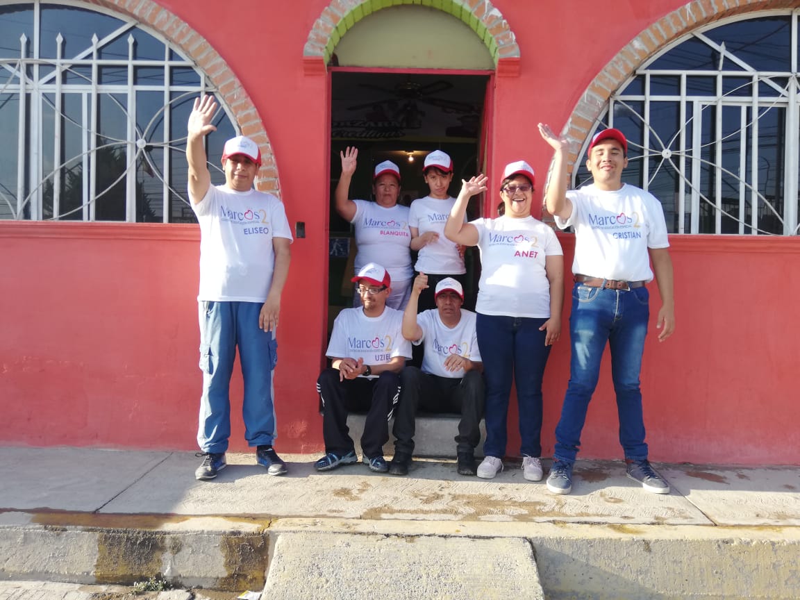 Eliseo, Anet, Abdiel, Cristian y Uziel forman parte de este proyecto. (Elizabeth Hernández)